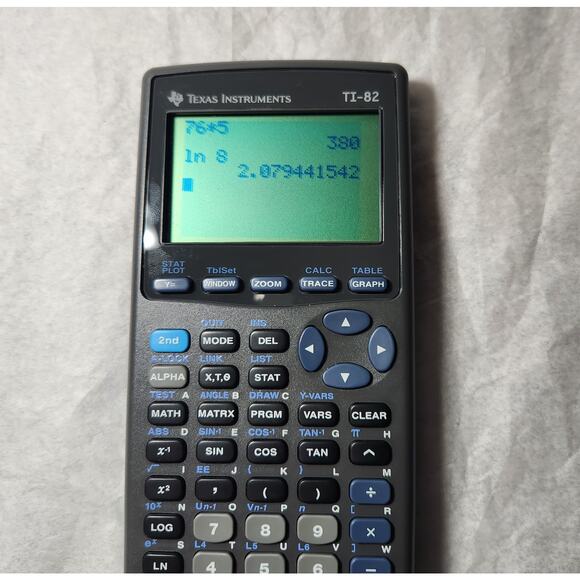 Texas Instruments Vintage TI-82 Graphing Calculator With Cable 1993 New (Other) - Picture 3 of 6